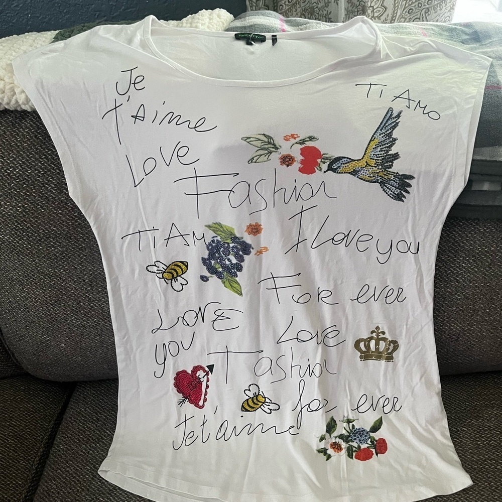 Floral Embroidered White Shirt​​​ - Picture 2 of 8